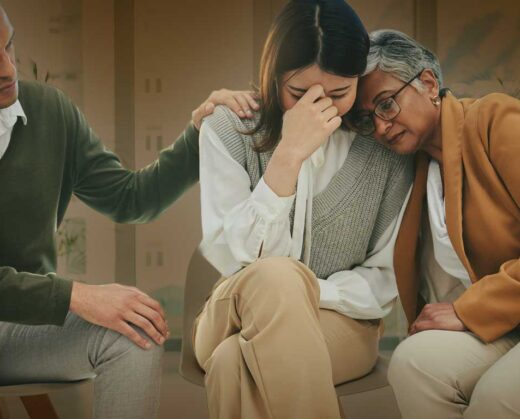 Disinheriting a child can tear a family apart, if —revealed only after the parent in question has died— it comes as a surprise. Much of this conflict can be avoided if the parent in question has a candid conversation with family members in advance.