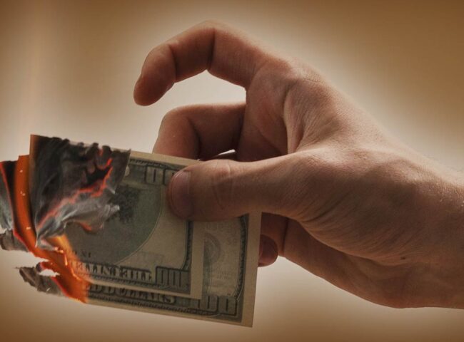 We may not have billions to lose, but we can still learn something from these families' misfortunes. Here's how five of the richest American families lost their money — and you may want to take notes.