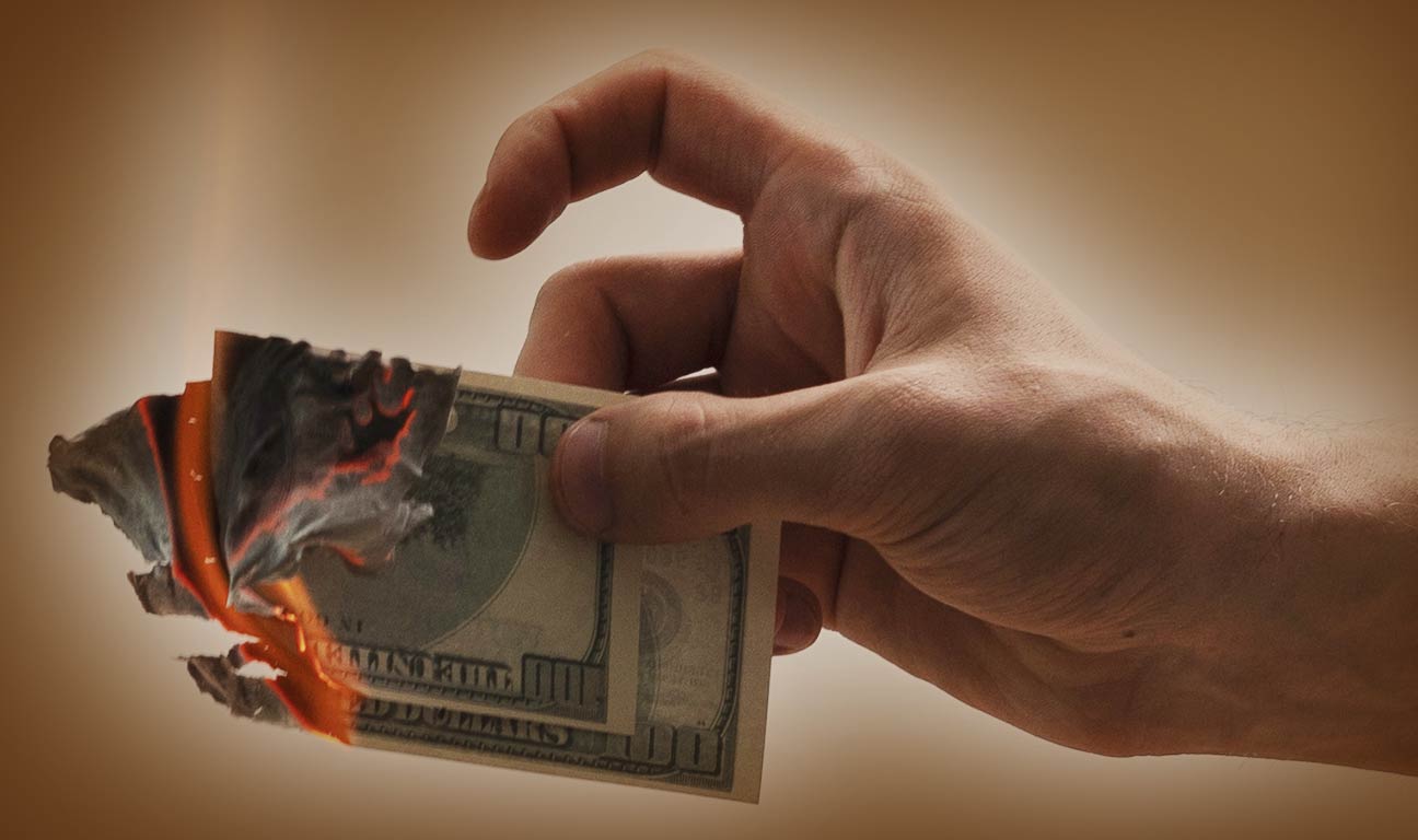 We may not have billions to lose, but we can still learn something from these families' misfortunes. Here's how five of the richest American families lost their money — and you may want to take notes.