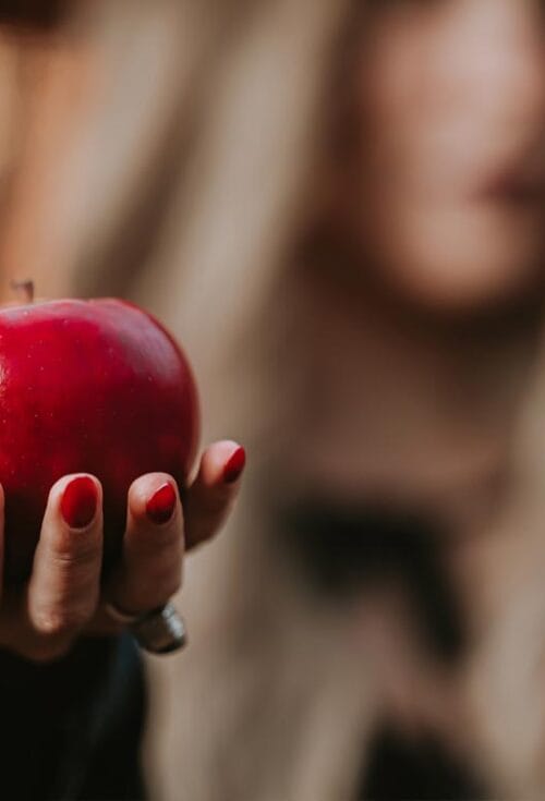 Apple Blocks Widow from Honouring Husband's Dying Wish | Digital Distress | Online Accounts | Estates Gone Wrong