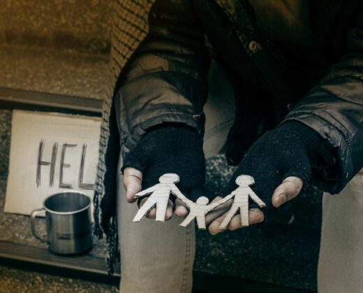 An Oregon woman —who "could not be contacted about the money despite numerous attempts to reach her"— died homeless, unaware she was entitled to over $800,000 in inheritance.