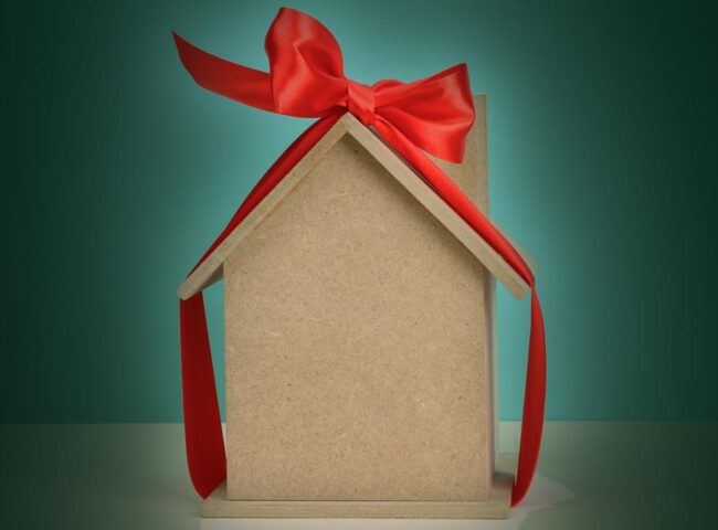 Have you recently inherited a house that’s completely paid off? Congratulations! But before you start celebrating, it’s essential to understand what comes next. This video will give you a clear picture of what to expect and how to navigate the process.