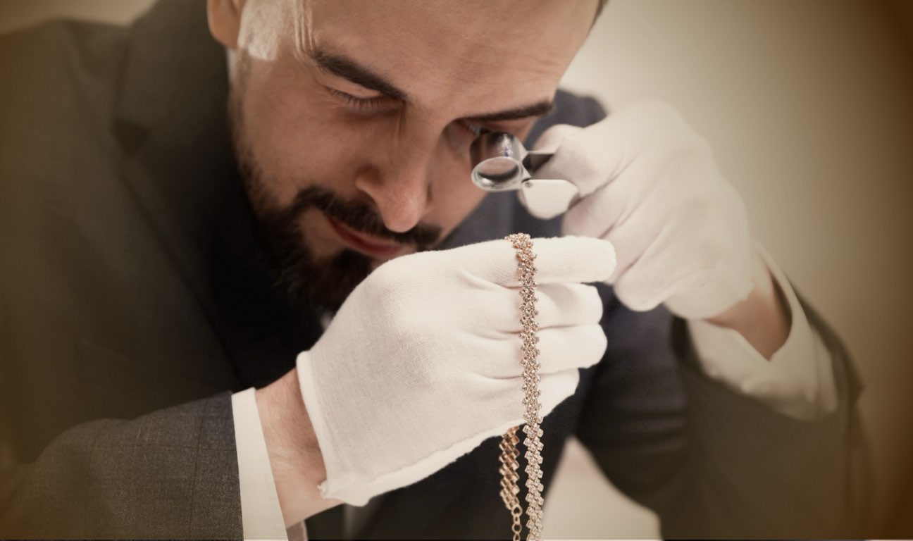 This guide explores how to manage and distribute valuable collections during estate settlement, including legal considerations, valuation techniques, and strategies for avoiding conflicts.