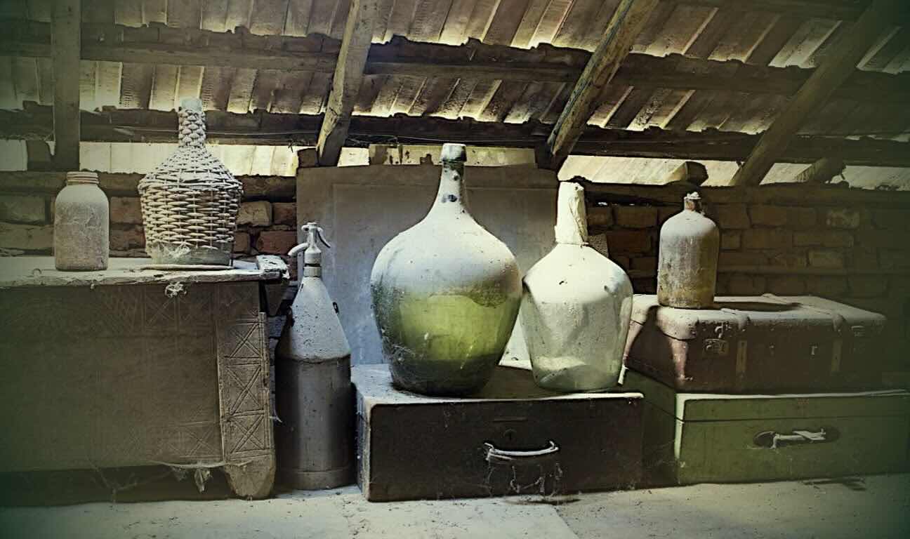 The average estate unknowingly donates or discards thousands of dollars in valuable items. Understanding what to look for can mean the difference between a modest estate sale and one that significantly exceeds expectations.