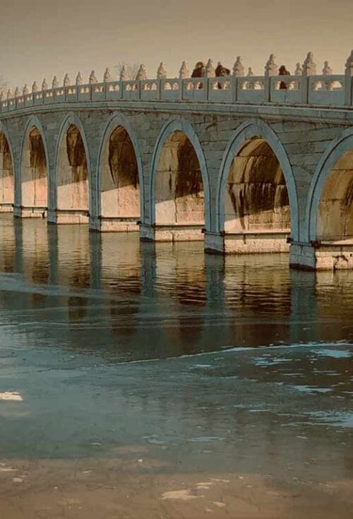 This video unpacks the 2024 court case involving Zong Qinghou's heirs, the $1.8 billion trust dispute, and the clash between Zong Fuli and three U.S.-based claimants.