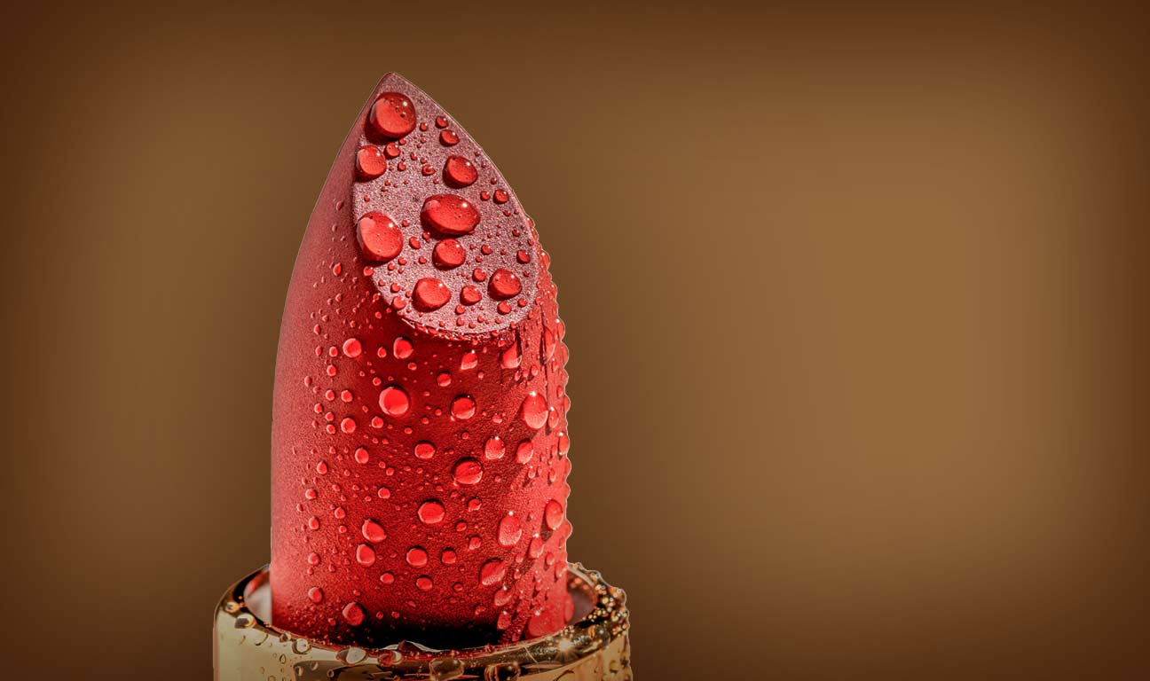 A French court has found eight people guilty of exploiting 92-year-old L'Oreal heiress Liliane Bettencourt, one of the world's richest people. The verdict brings to an end a long-running case that began with a feud between Mrs Bettencourt and daughter.