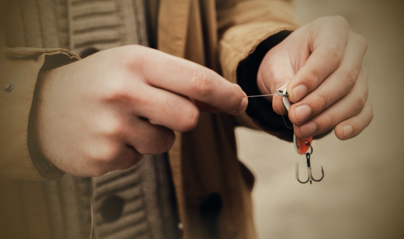 Older adults are a common target of scammers looking to obtain money or personal information. Here's how to protect yourself and your parents from falling victim to malicious health care scams.