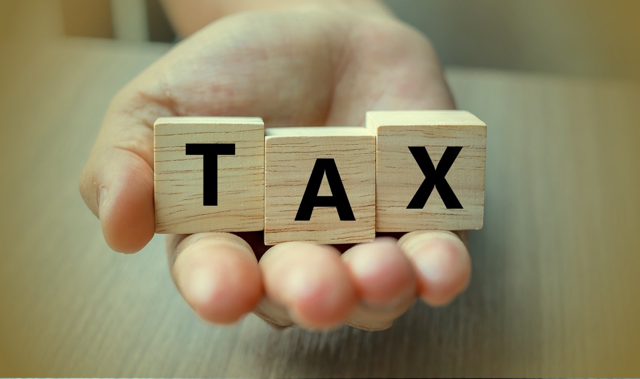 This guide explains how Canada taxes estates at death, what executors and beneficiaries need to know, and why professional advice is critical.