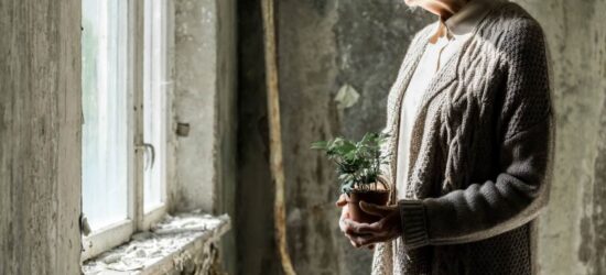 $500K estate of woman under care of public guardian will go to Winnipeg Foundation. Court finds note leaving only $1 to family and friends, written by woman who led 'solitary life,' is valid...