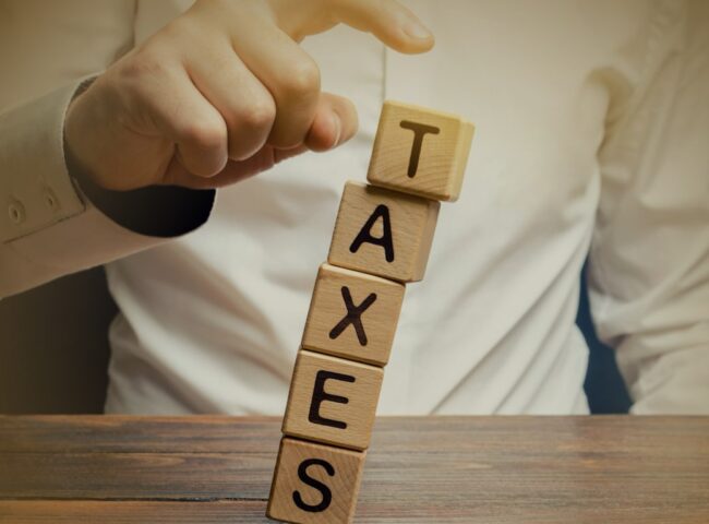 If you want to pass along assets to heirs, a little creativity can help you avoid or reduce estate taxes. This article explores eight smart and effective —most importantly, legal— ways...