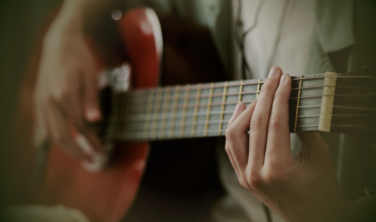 Navigating music rights and estate law simultaneously is incredibly complex. To manage a deceased musician's performance royalties in Ontario, executors must complete a strict legal transfer process...