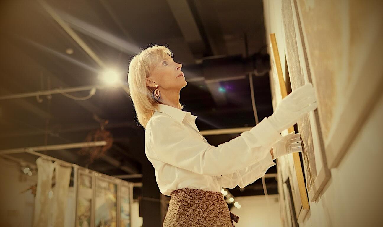 There are a few key options to transfer art to the next generation outside a will, mitigating taxable capital gains and probate fees. Here's what to consider and why it’s time to get proactive...